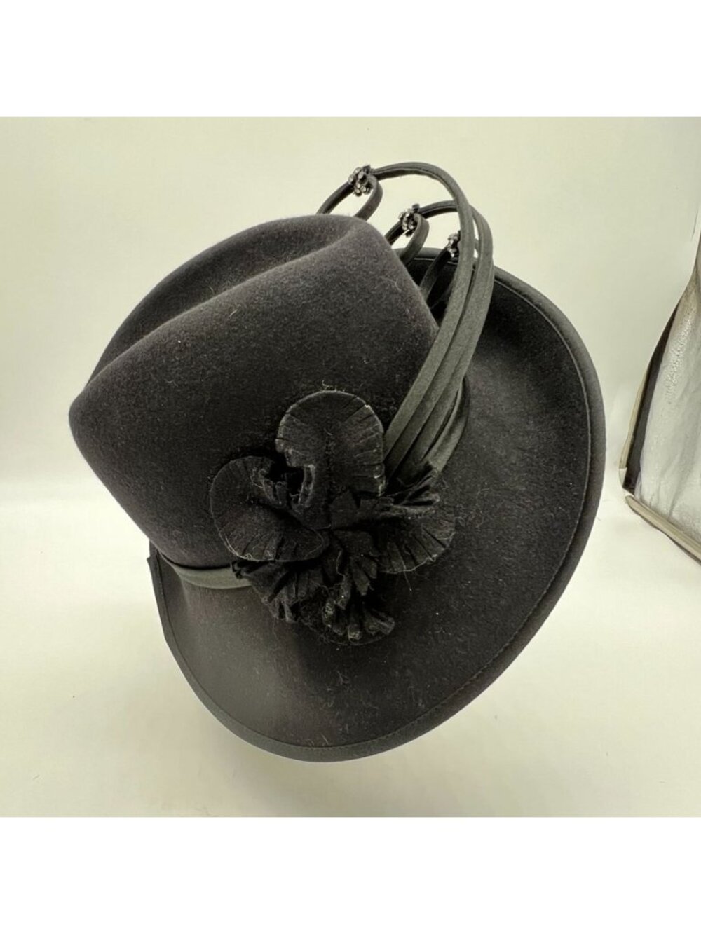 June's Young Womens 100% Wool Decorative Fascinator Hat Black Floral Rhinestone - Picture 6 of 10